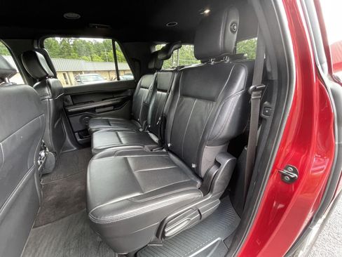 Used 2019 Ford Expedition Max XLT w/ Equipment Group 202A RWD image 40