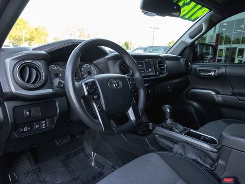 Certified 2023 Toyota Tacoma TRD Off-Road w/ Black Out Package (TMS) AWD/4WD image 11