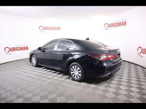 Used 2021 Toyota Camry LE FWD image 11