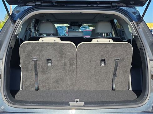 Certified 2024 Kia Sorento S w/ Panoramic Sunroof Package image 11