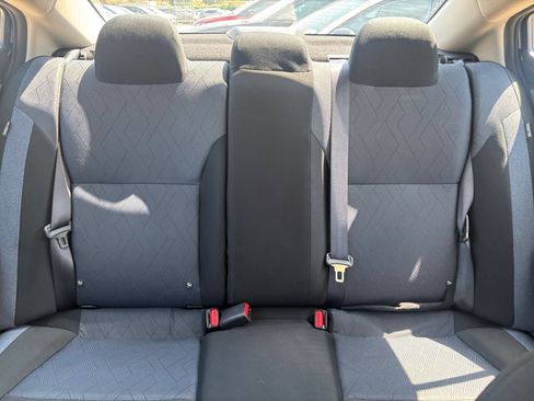 Used 2025 Nissan Versa SV FWD image 31