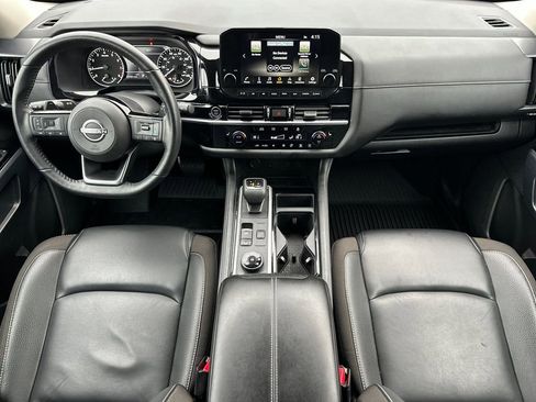 Used 2024 Nissan Pathfinder SL image 12