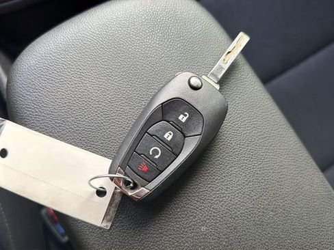 Certified 2024 Chevrolet Trax LS w/ LS Convenience Package image 25