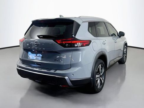 Used 2024 Nissan Rogue SL FWD image 22