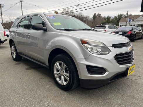 Used 2017 Chevrolet Equinox LS image 4