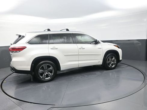 Used 2019 Toyota Highlander Limited Platinum w/ Protection Package #3 AWD/4WD image 16