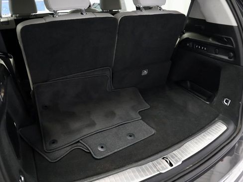 Used 2023 Jeep Grand Cherokee L Overland image 16