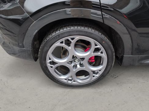 Used 2024 Alfa Romeo Tonale Veloce image 9