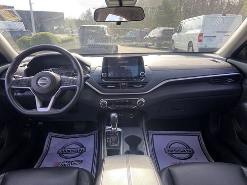 Certified 2022 Nissan Altima 2.5 SR image 16