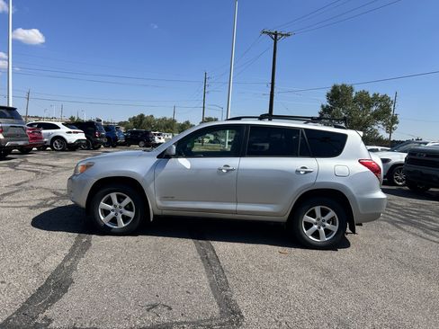 Used 2008 Toyota RAV4 Limited AWD/4WD image 2