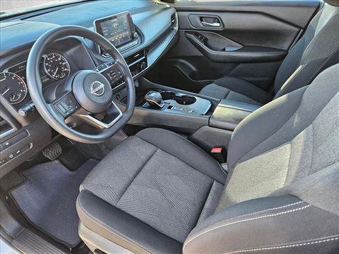 Used 2024 Nissan Rogue SV image 9