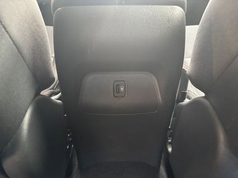 Used 2024 Nissan Sentra SV FWD image 22