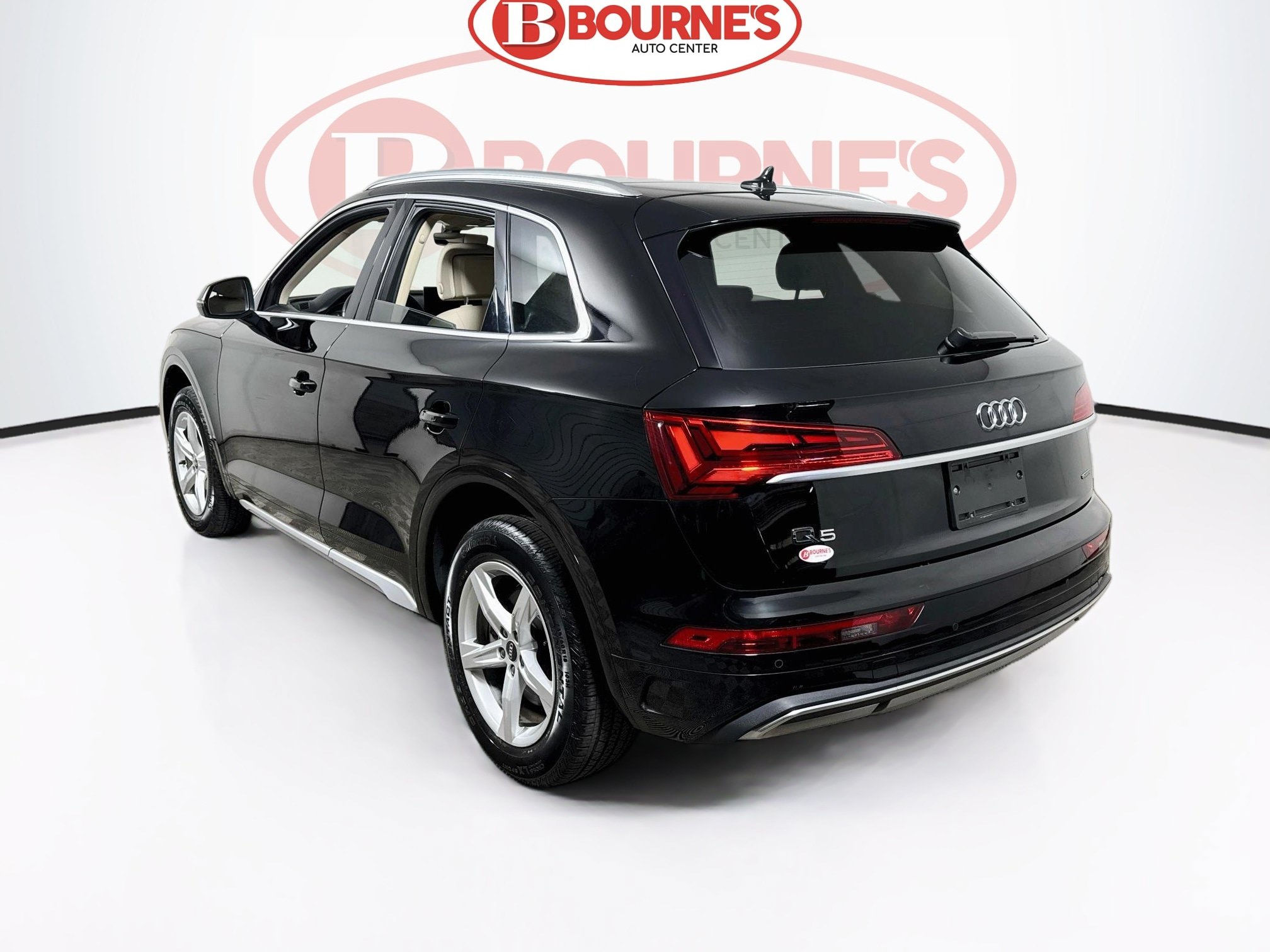Used 2021 Audi Q5 2.0T Premium w/ Convenience Package AWD/4WD image 8