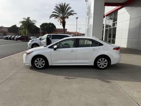 Certified 2026 Toyota Corolla LE image 9