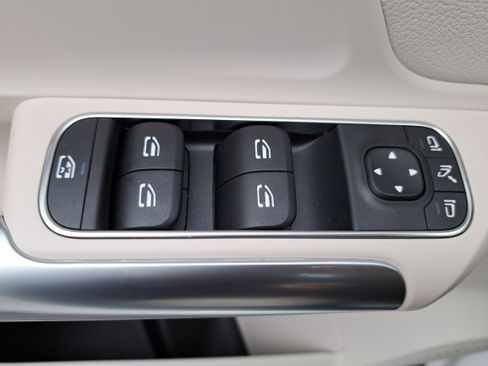 Certified 2025 Mercedes-Benz GLA 250 4MATIC image 29