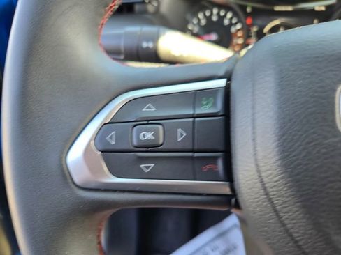 Used 2025 Jeep Compass Trailhawk AWD/4WD image 17