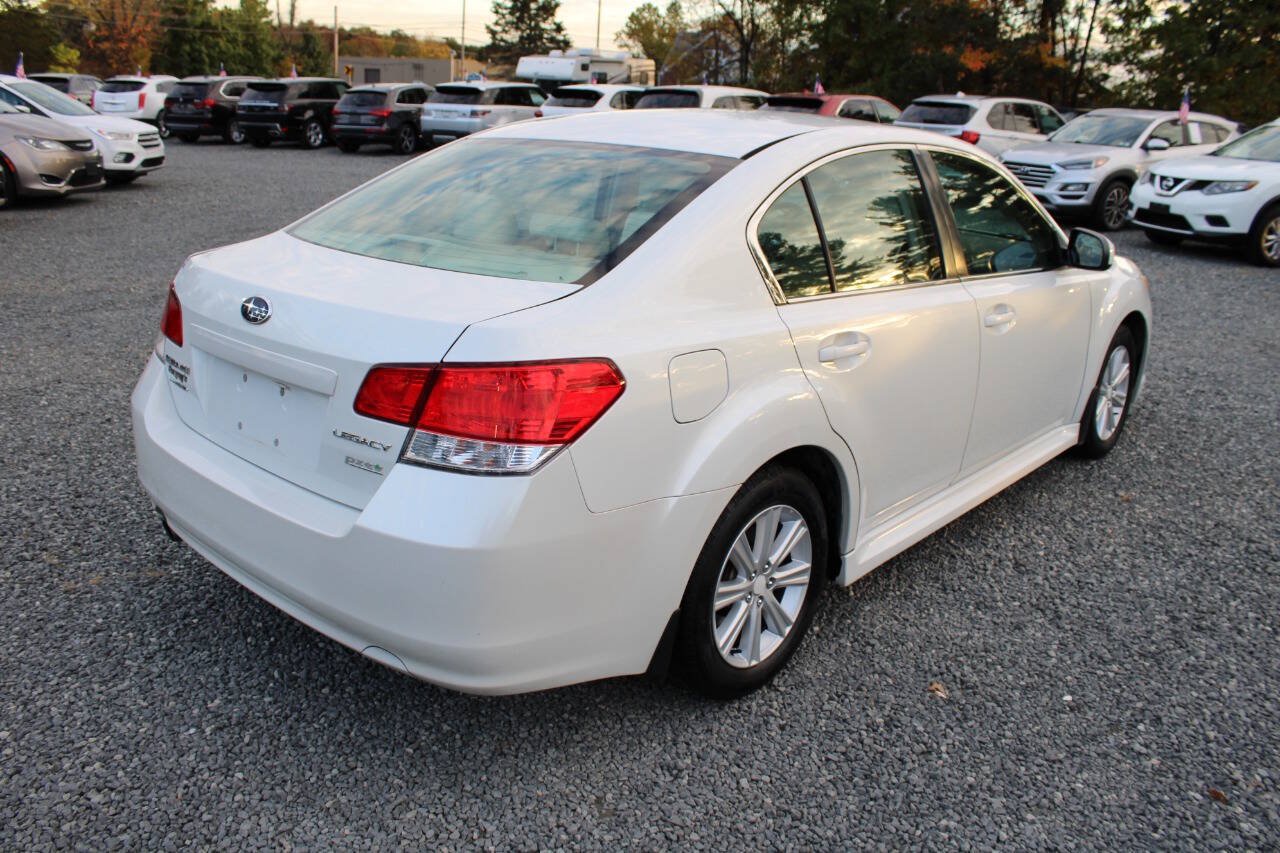 Used 2011 Subaru Legacy 2.5i Premium AWD/4WD image 7