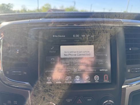 Used 2014 RAM 2500 Laramie w/ Convenience Group AWD/4WD image 24