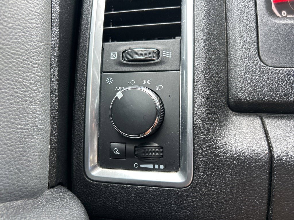 Used 2024 RAM 1500 Classic SLT AWD/4WD image 23