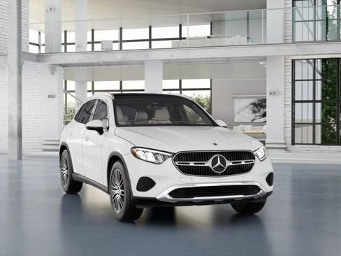 Used 2026 Mercedes-Benz GLC 300 image 10