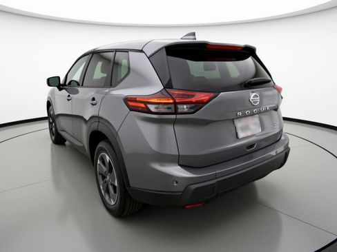 Used 2025 Nissan Rogue SV image 6