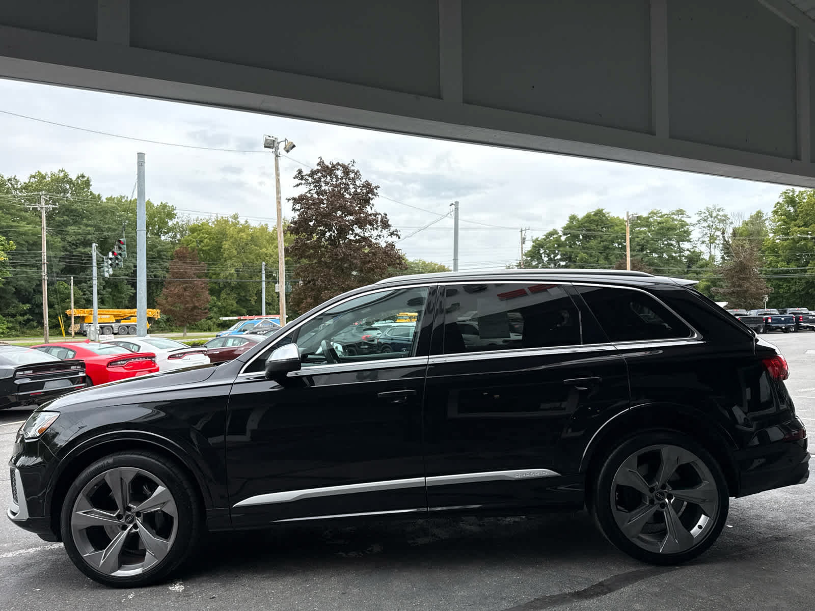 Used 2023 Audi SQ7 Premium Plus w/ Towing Package AWD/4WD image 7