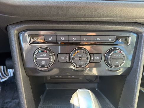 Used 2021 Volkswagen Tiguan SE w/ Panoramic Sunroof Package AWD/4WD image 25