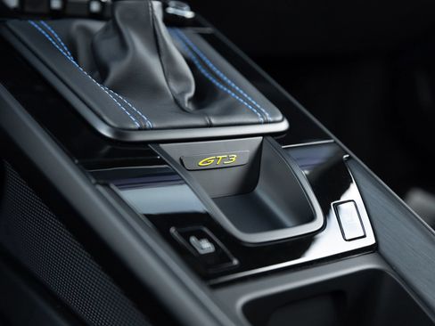 Certified 2025 Porsche 911 GT3 w/ Chrono Package RWD image 29