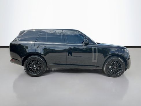 Used 2025 Land Rover Range Rover SE AWD/4WD image 6