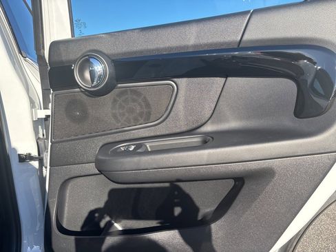 Used 2019 MINI Cooper Countryman w/ Premium Package image 20