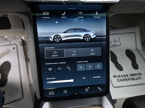 Used 2024 Lucid Air Touring image 14