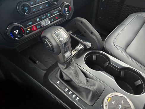 New 2025 Ford Bronco Badlands image 20