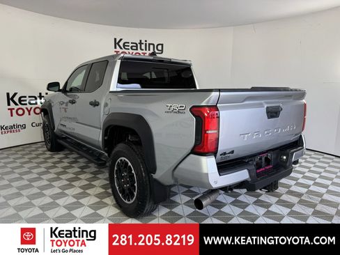 Used 2024 Toyota Tacoma TRD Off-Road w/ TRD Off Road Upgrade Package AWD/4WD image 7
