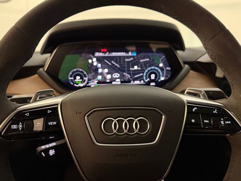 Used 2022 Audi e-tron GT Premium Plus image 18