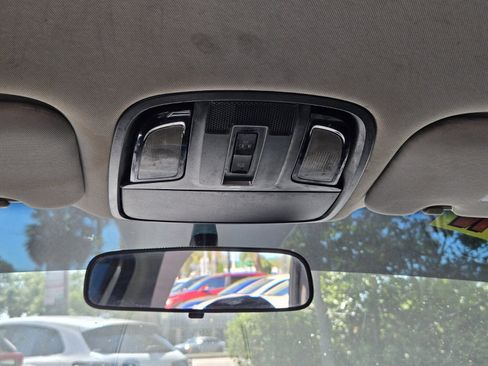 Used 2020 Kia Sorento LX image 41