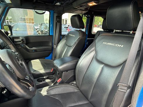Used 2016 Jeep Wrangler Unlimited Rubicon AWD/4WD image 17