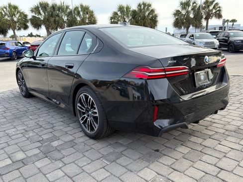 Certified 2025 BMW 540i xDrive w/ M Sport Package image 12