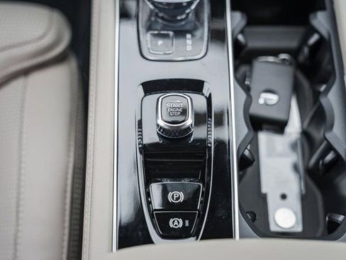 New 2026 Volvo XC90 B6 Ultra w/ Lounge Package image 23