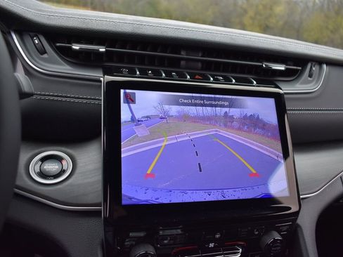 New 2025 Jeep Grand Cherokee L Limited w/ Trailer Tow Package image 21