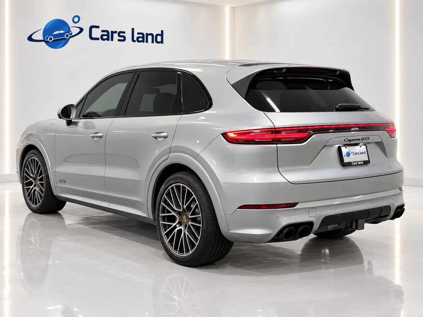 Used 2021 Porsche Cayenne GTS AWD/4WD image 5