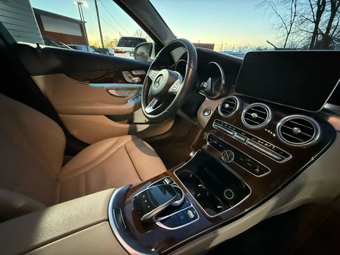 Used 2017 Mercedes-Benz C 300 Sedan image 29