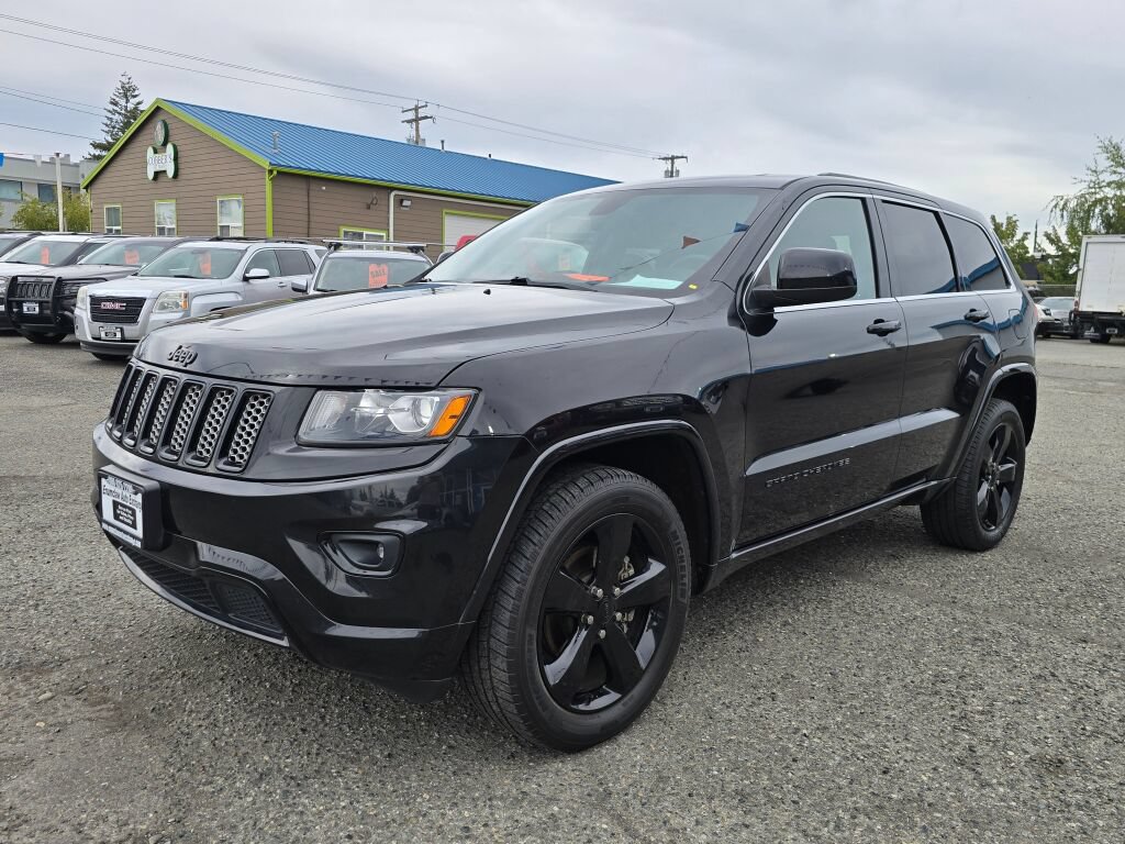 Used 2015 Jeep Grand Cherokee Altitude AWD/4WD image 3