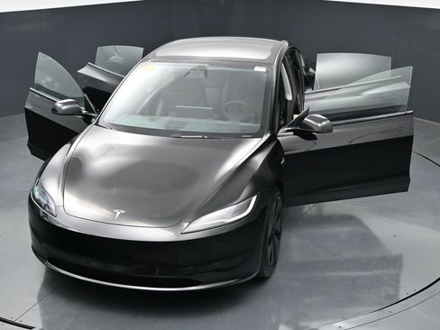 Used 2024 Tesla Model 3 Standard Range RWD image 33