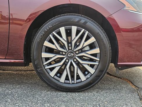 Used 2024 Nissan Altima 2.5 SV AWD/4WD image 16