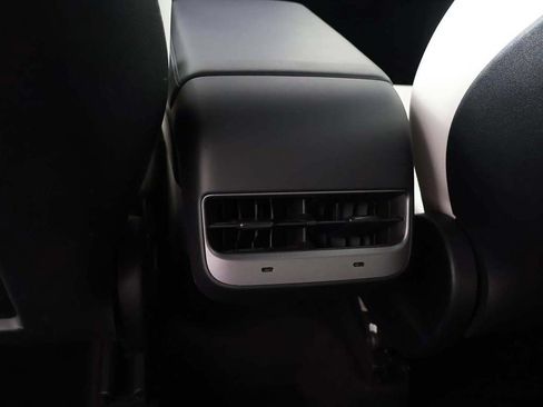 Used 2023 Tesla Model Y Performance AWD/4WD image 46