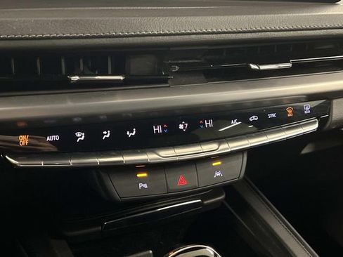 Used 2024 Cadillac XT4 Premium Luxury image 20