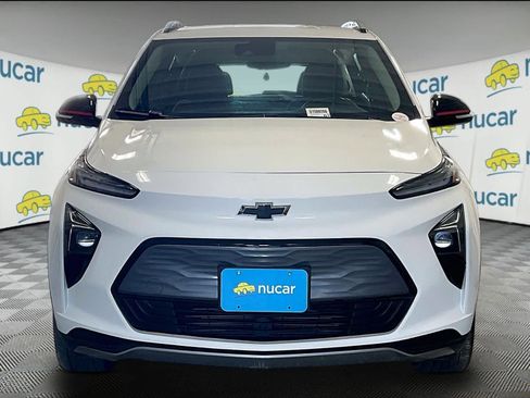 Used 2023 Chevrolet Bolt EUV LT w/ Comfort Package FWD image 2
