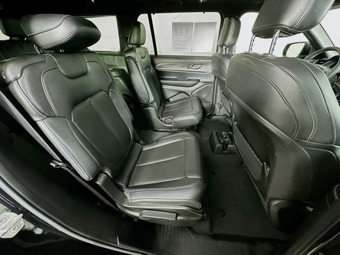 Certified 2024 Jeep Grand Cherokee L Limited w/ Luxury Tech Group II image 41