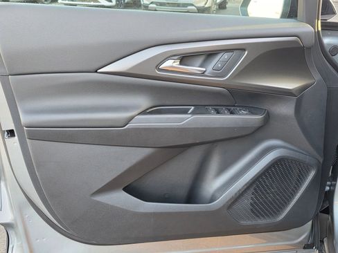 New 2026 Chevrolet Equinox EV LT w/ LPO, Blackout Package image 18