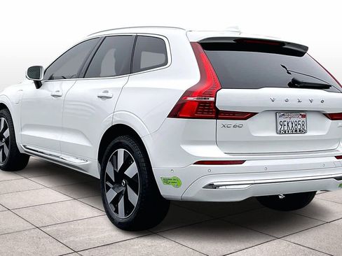 Used 2023 Volvo XC60 T8 Plus image 15